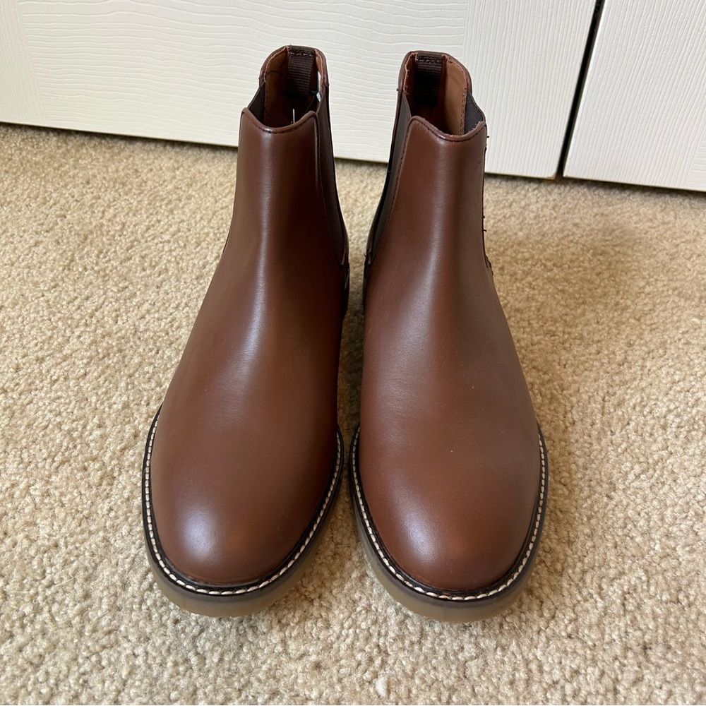 Clark’s leather Jaxen Chelsea boots, mens size 10.5, new with tags